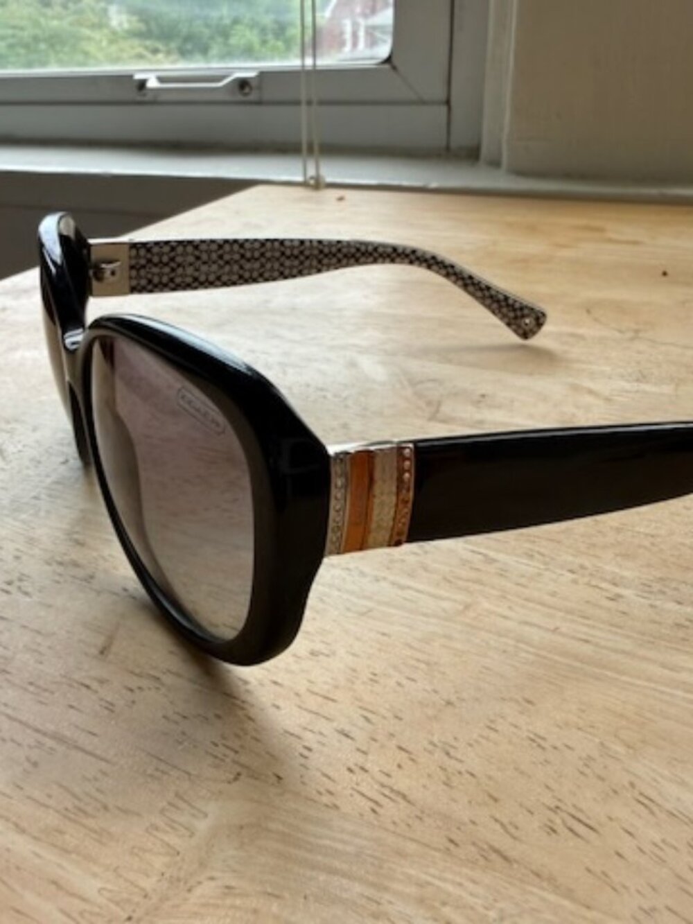 Coach Women's Sunglasses Black Frames + Gray Lenses - Picture 2 of 7